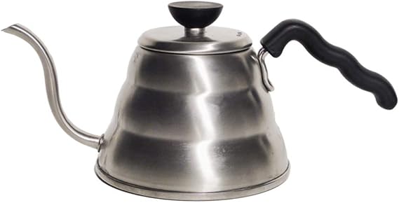 Jarra Hario Buono de acero inoxidable con tapa metálica con pomo negro, asa oscura y boquilla estrecha de cuello de cisne