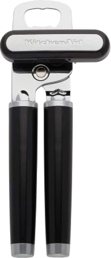 Abrelatas KitchenAid negro con manivela ancha y abrebotellas en la cabeza