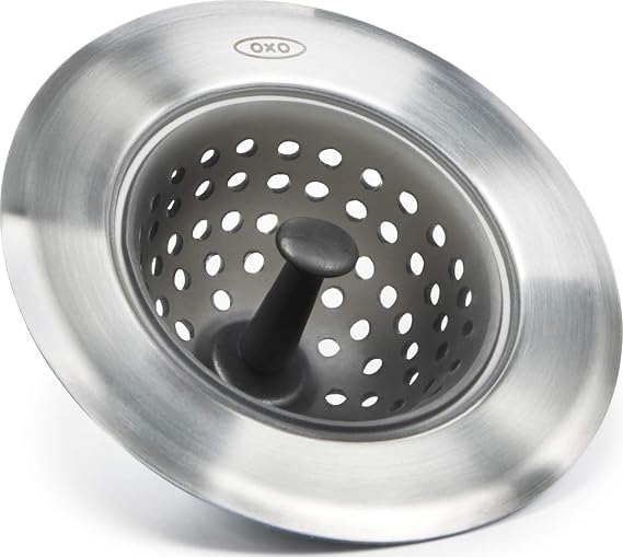 Filtro OXO Good Grips gris con cesta flexible perforada y poste central de vaciado