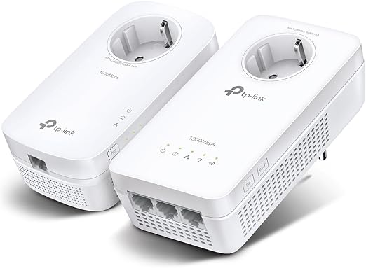Dos adaptadores TP-Link TL-WPA8631P blancos con enchufe y puertos Gigabit
