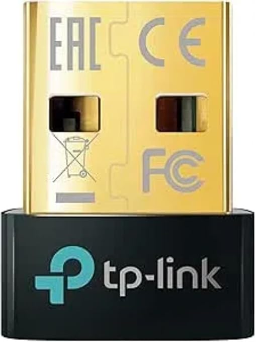 Adaptador TP-Link UB500 negro con su conector USB-A dorado