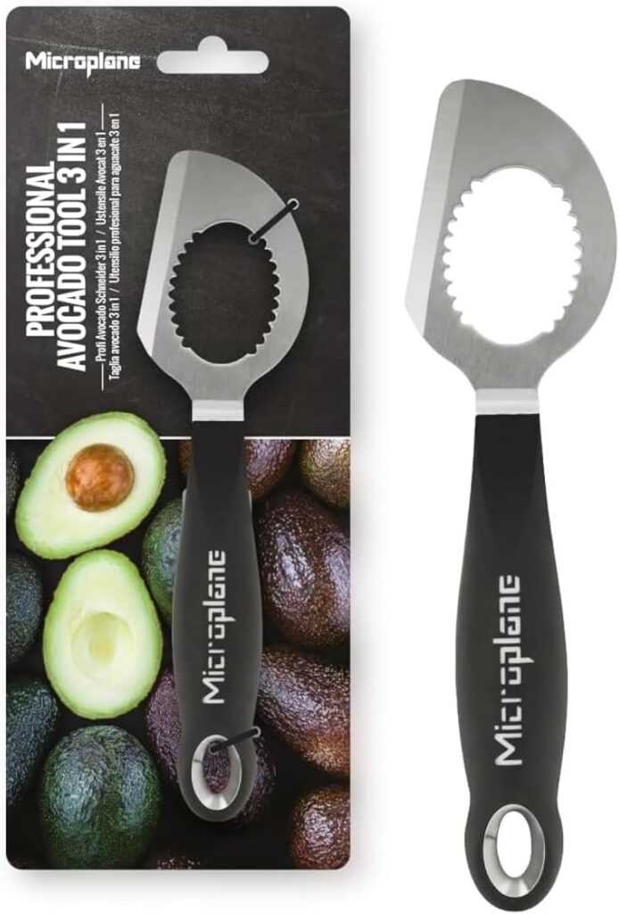 Herramienta Microplane 3 en 1 negra para aguacate con cuchara y extractor de hueso
