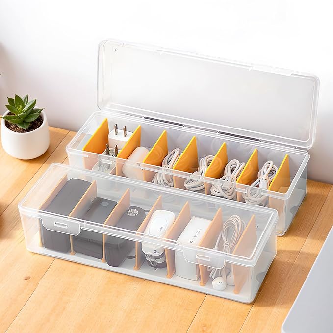 Dos cajas transparentes PAVSTINE con separadores para cables y cargadores