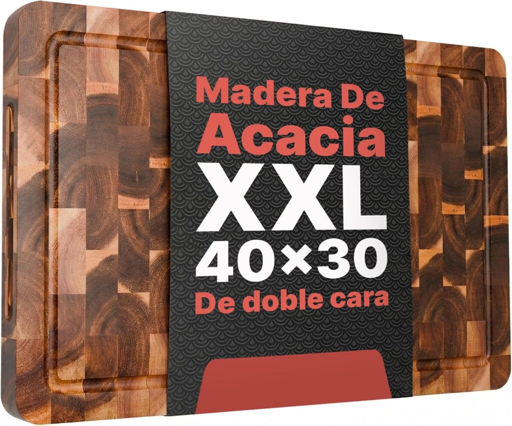 Tabla Matakumi de acacia de 40 por 30 cm con canal de jugos y asas
